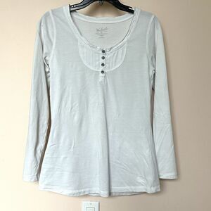 WoolRich Top Women’s Sm Long Sleeve Henley Long Line White Pullover Preppy
